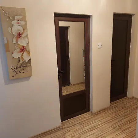 House - попниколови * Sapareva Banya