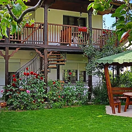 House - попниколови * Sapareva Banya