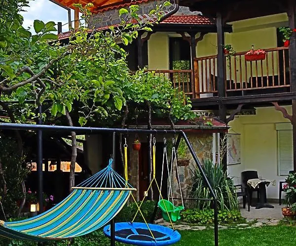 House - попниколови Penzion *