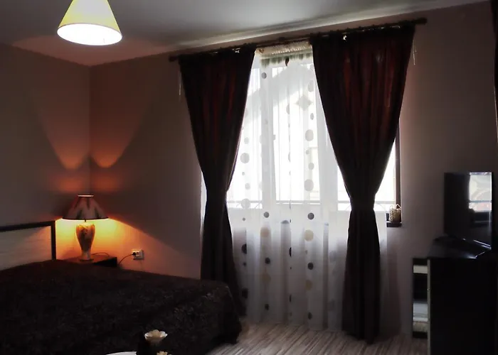 House - попниколови