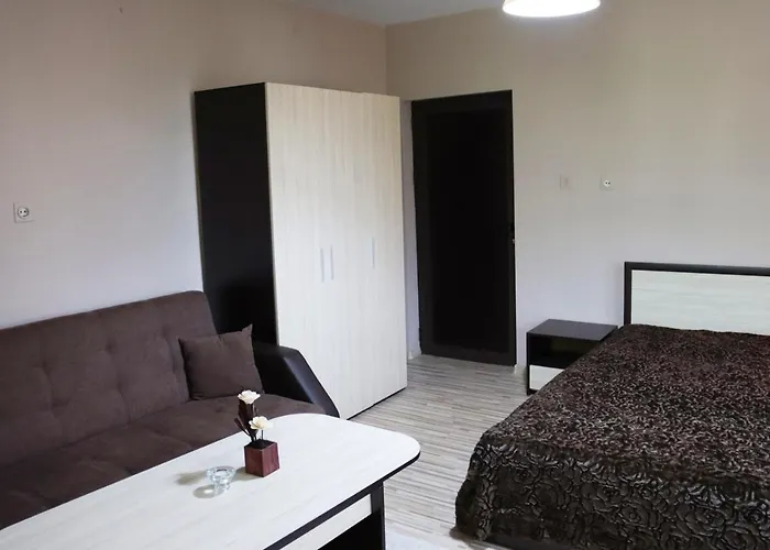 House - попниколови